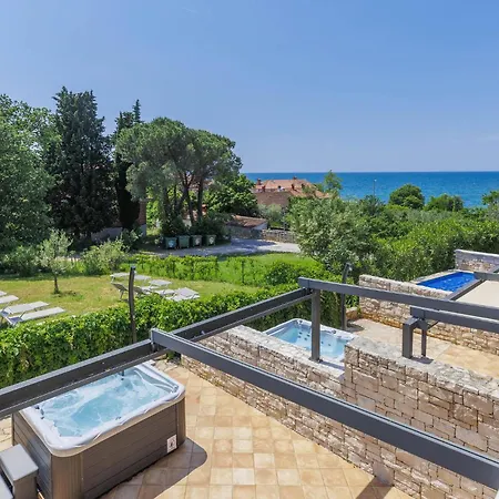 Nyaraló In With House Sea View Umag