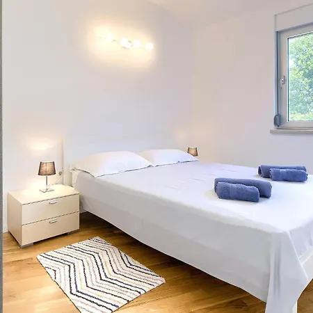 Σπίτι διακοπών 3 Bedroom Awesome In Ουμάγκ